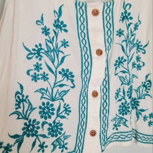 SOLD🌞80's Style O'Neill Embroidered Sleeveless Blouse - Picture 5 of 10